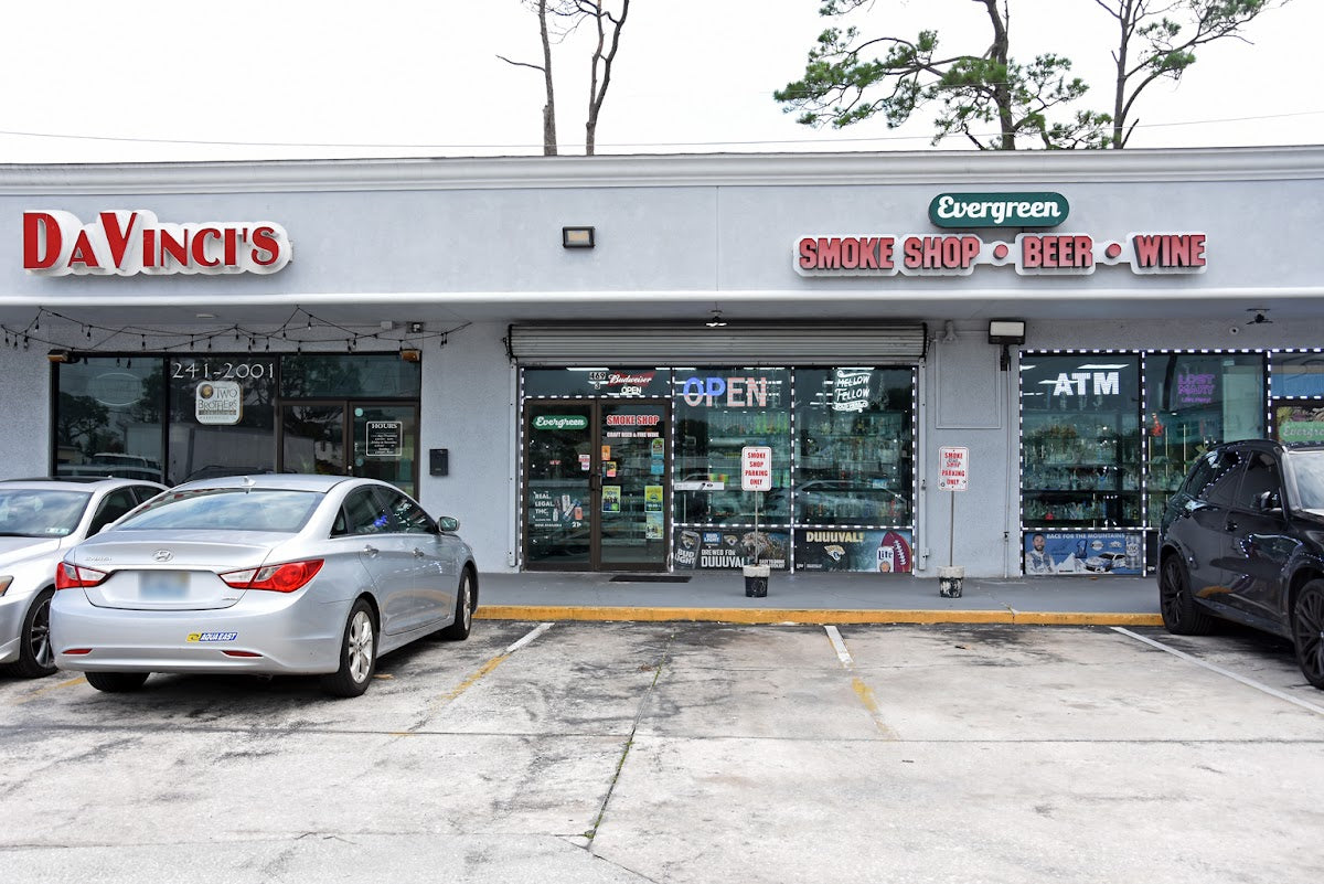 Evergreen Smoke and Mini Mart storefront in Atlantic Beach, FL
