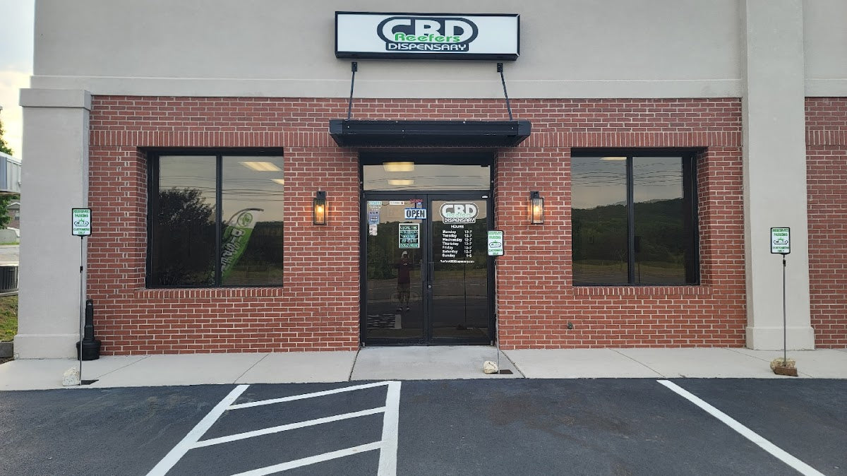 Reefers CBD Dispensary storefront in Cleveland, TN