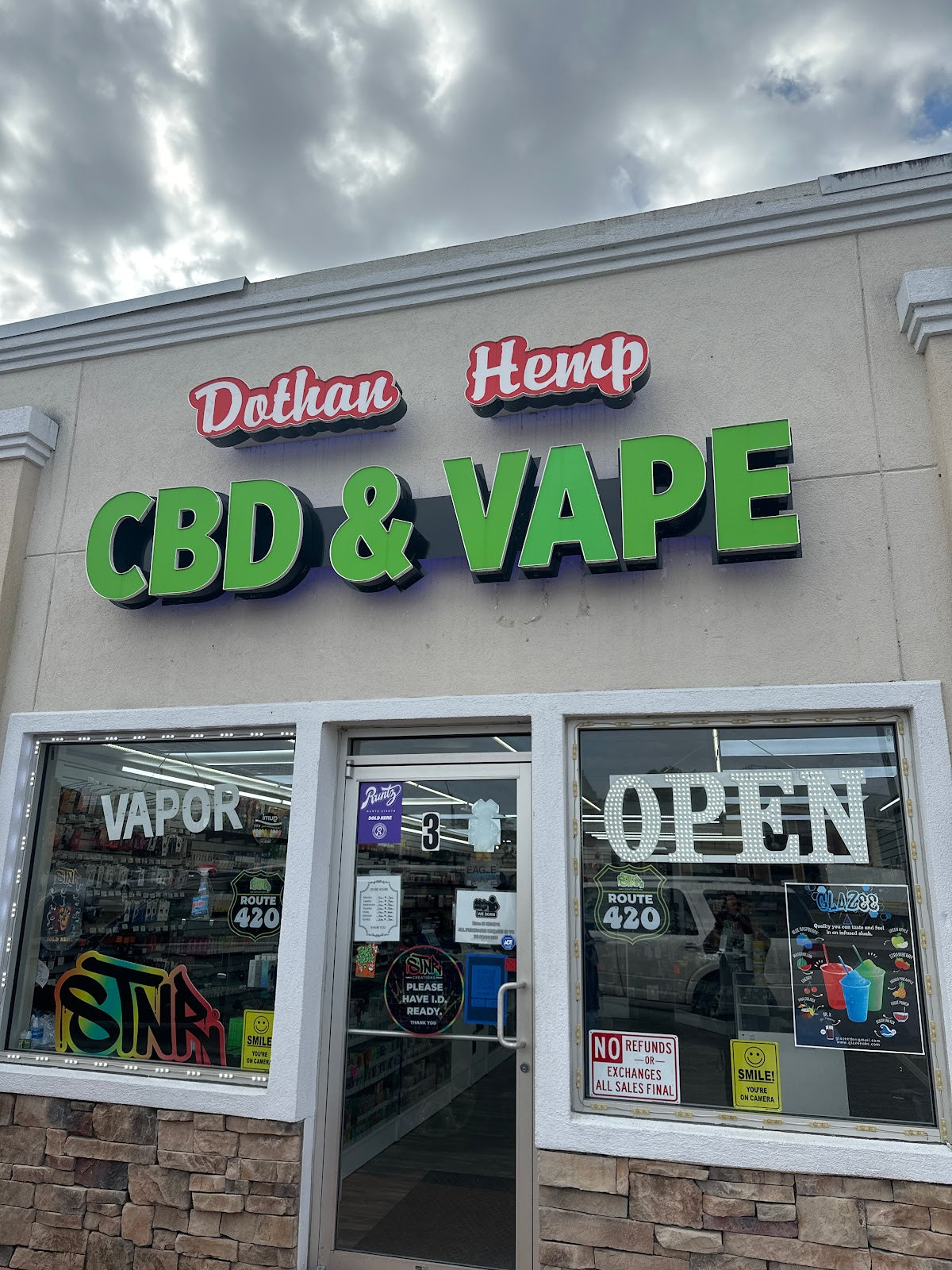 Dothan Health & Wellness storefront in Dothan, AL