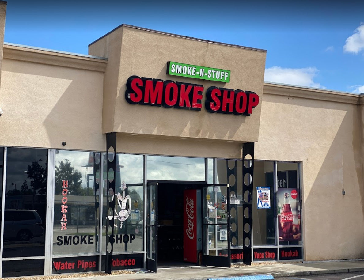 Smoke N Stuff Smokeshop storefront in El Cajon, CA