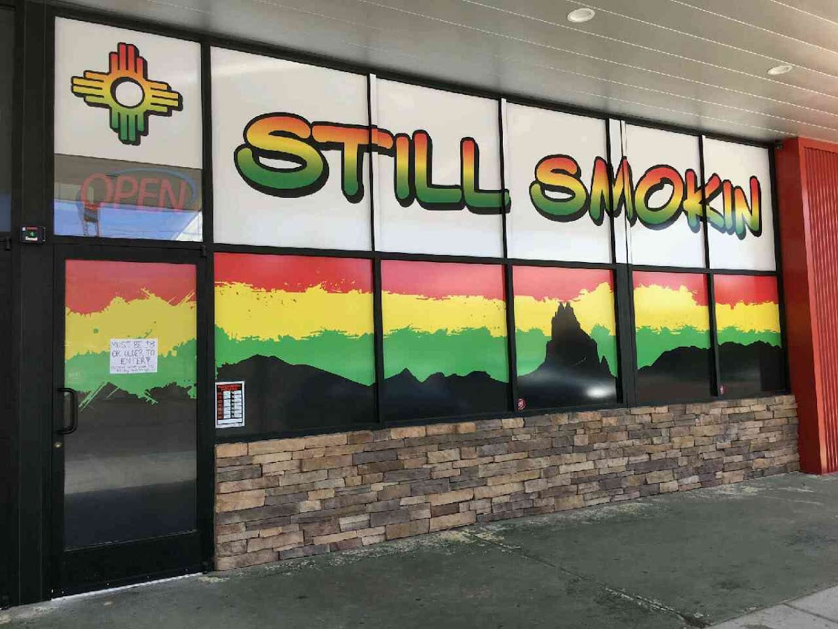 Still Smokin storefront in Farmington, NM