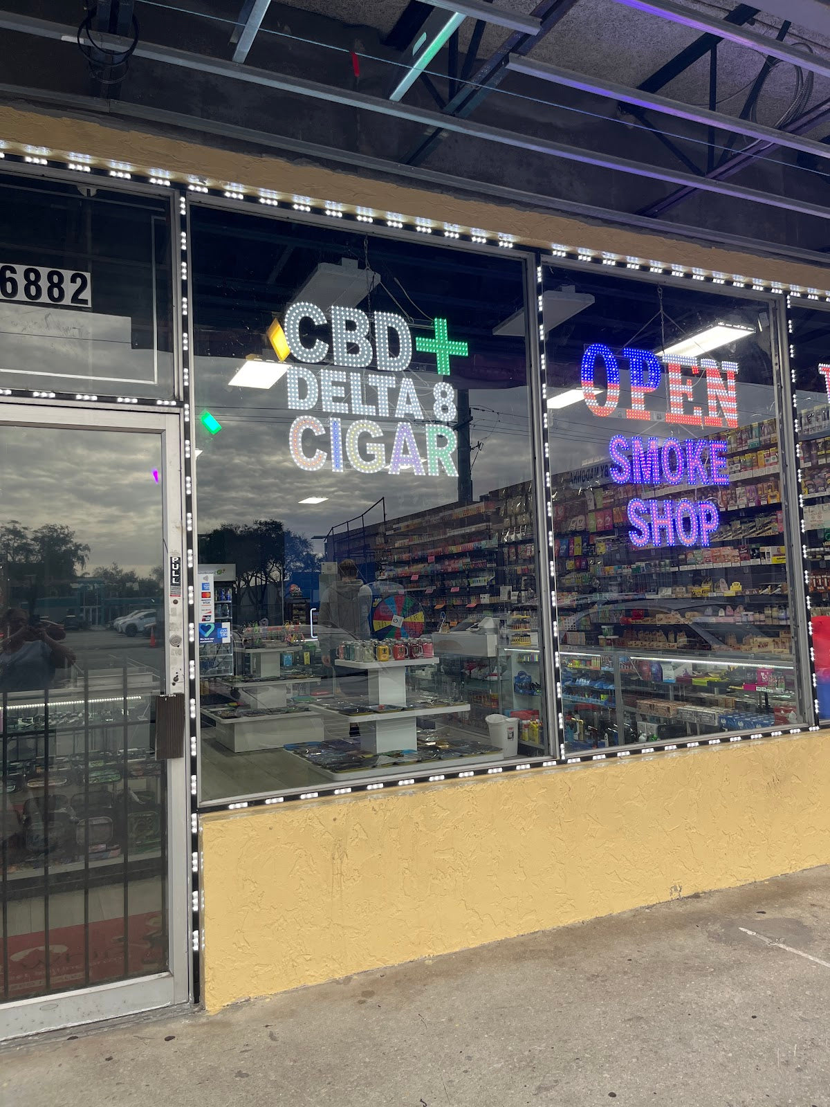 MJ Smoke & Vape Shop storefront in Fort Lauderdale, FL