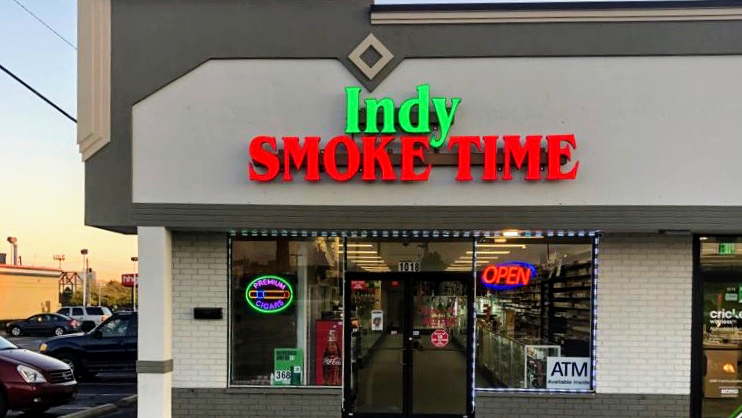 Indy Smoke Time storefront in Fort Wayne, IN