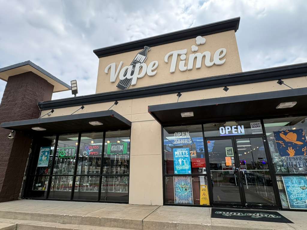 Vape Time storefront in Houston, TX
