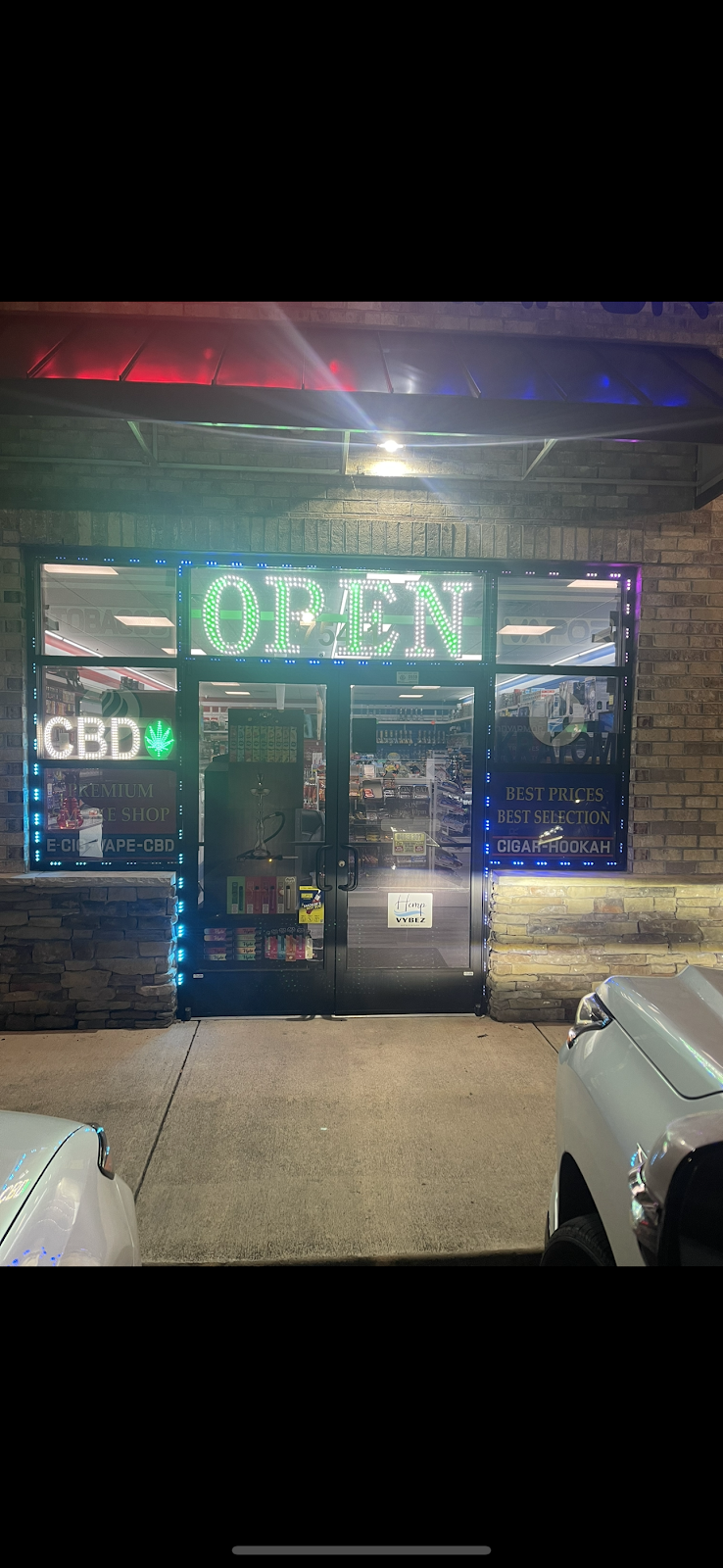 MAXX TOBACCO AND VAPOR storefront in Jacksonville, NC