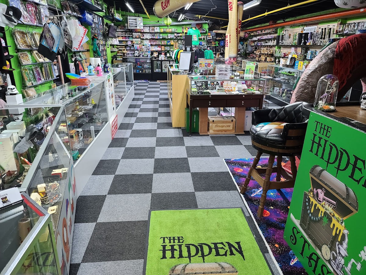 The Hidden Stash storefront in Laurel, DE