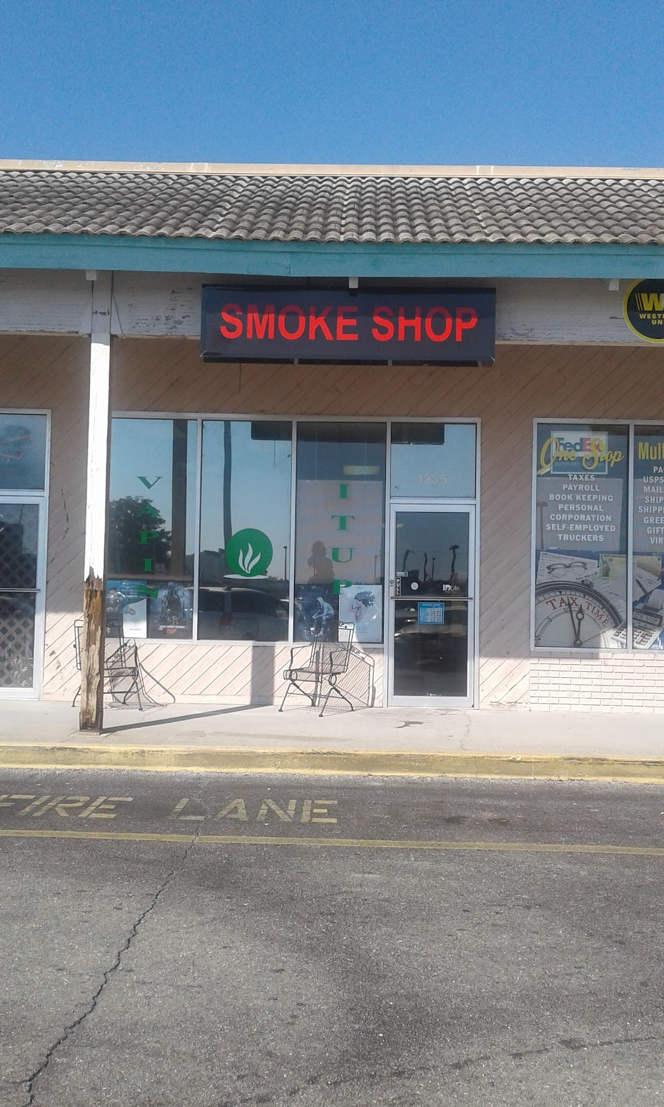 Holy Smokes and Vape (BOGO Nicotine Disposables) storefront in Lehigh Acres, FL