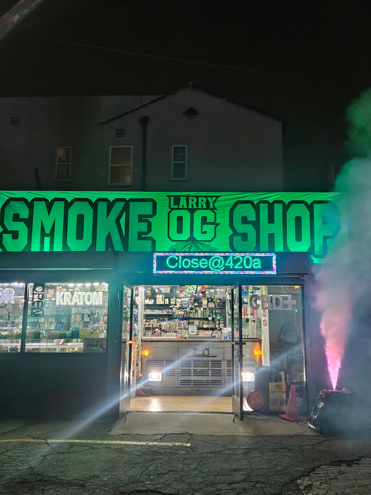 LARRY OG SMOKE SHOP storefront in Los Angeles, CA