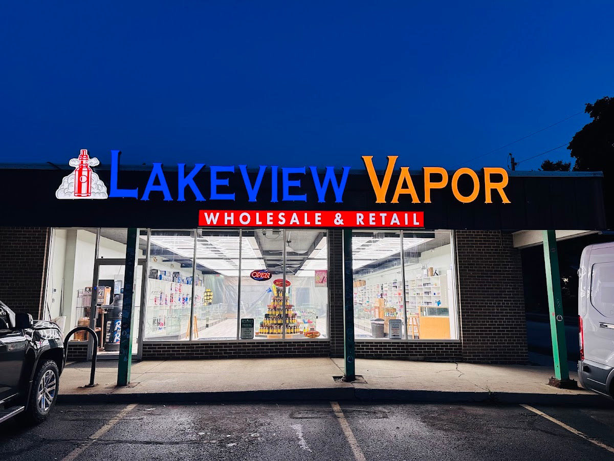 Lakeview Vapor storefront in Milwaukee, WI