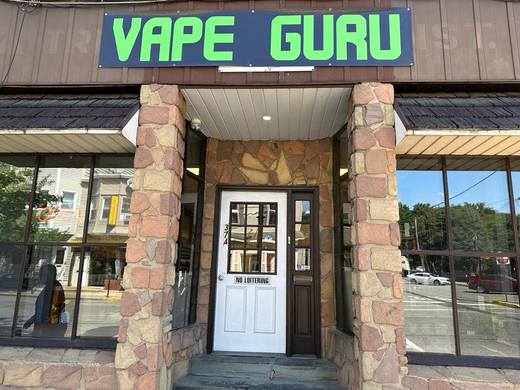 Vape Guru storefront in Phillipsburg, NJ