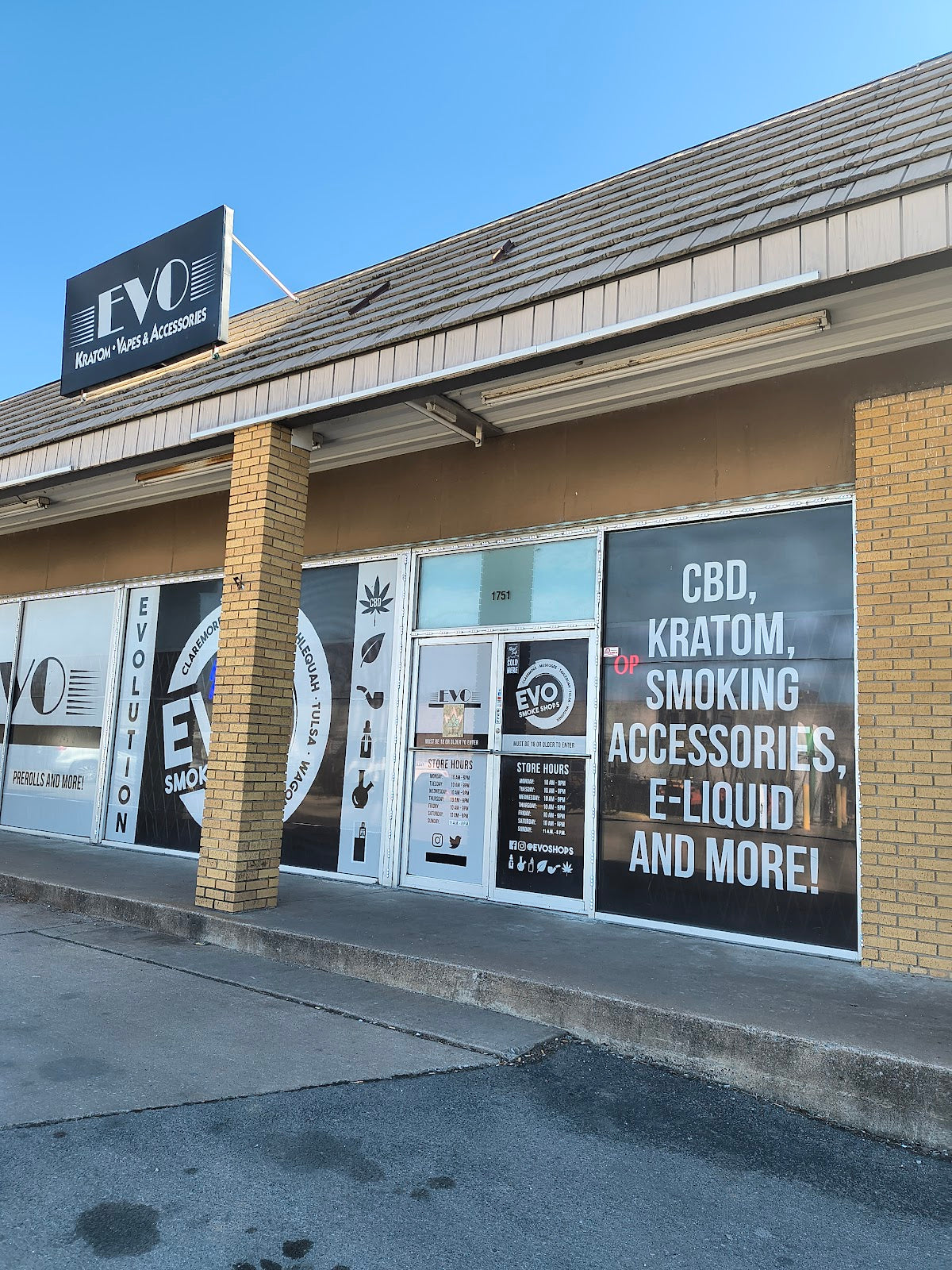 Evolution Smoking Accessories & More storefront in Tahlequah, OK