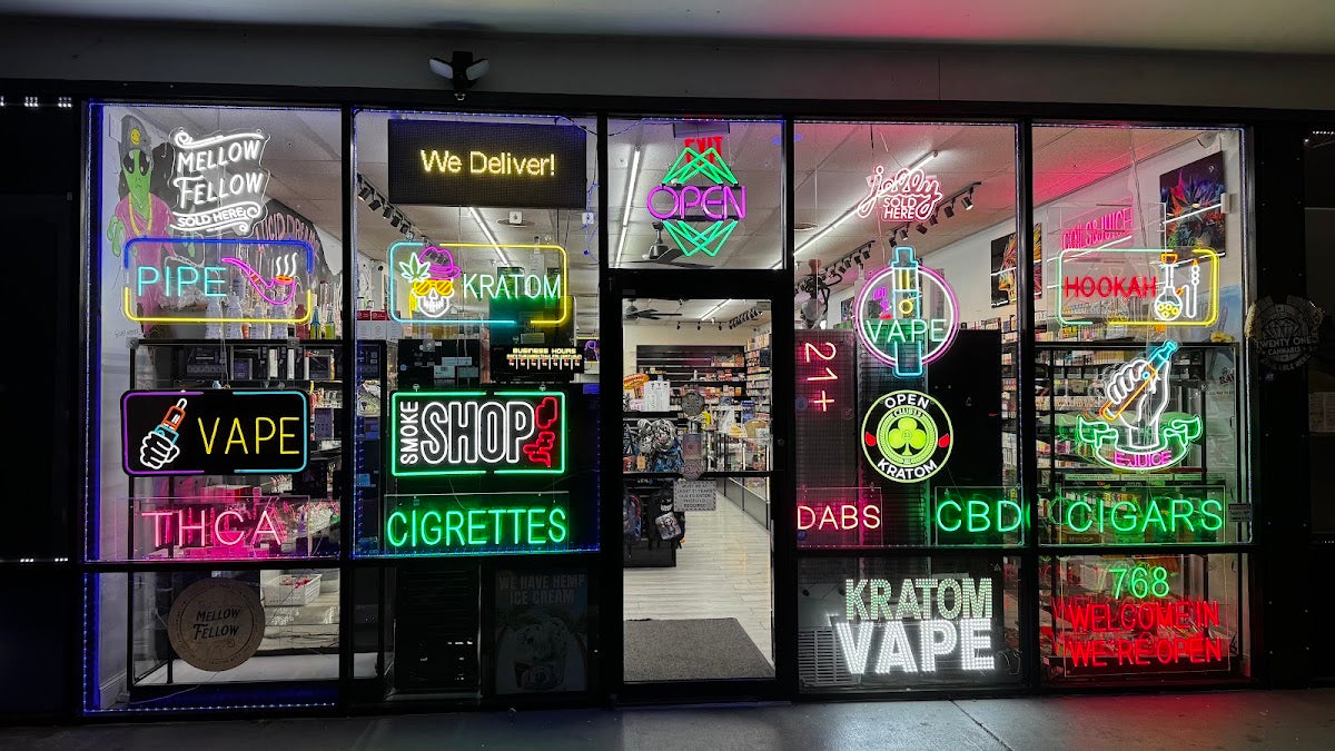 Lucid Dreamz Smoke Shop storefront in Vero Beach, FL