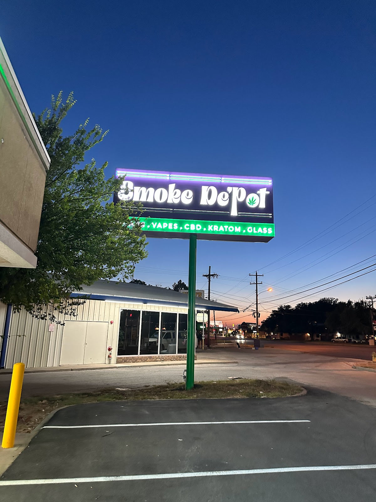 Smoke Depot (Kratom, THC, Glass, Disposables) storefront in Waco, TX