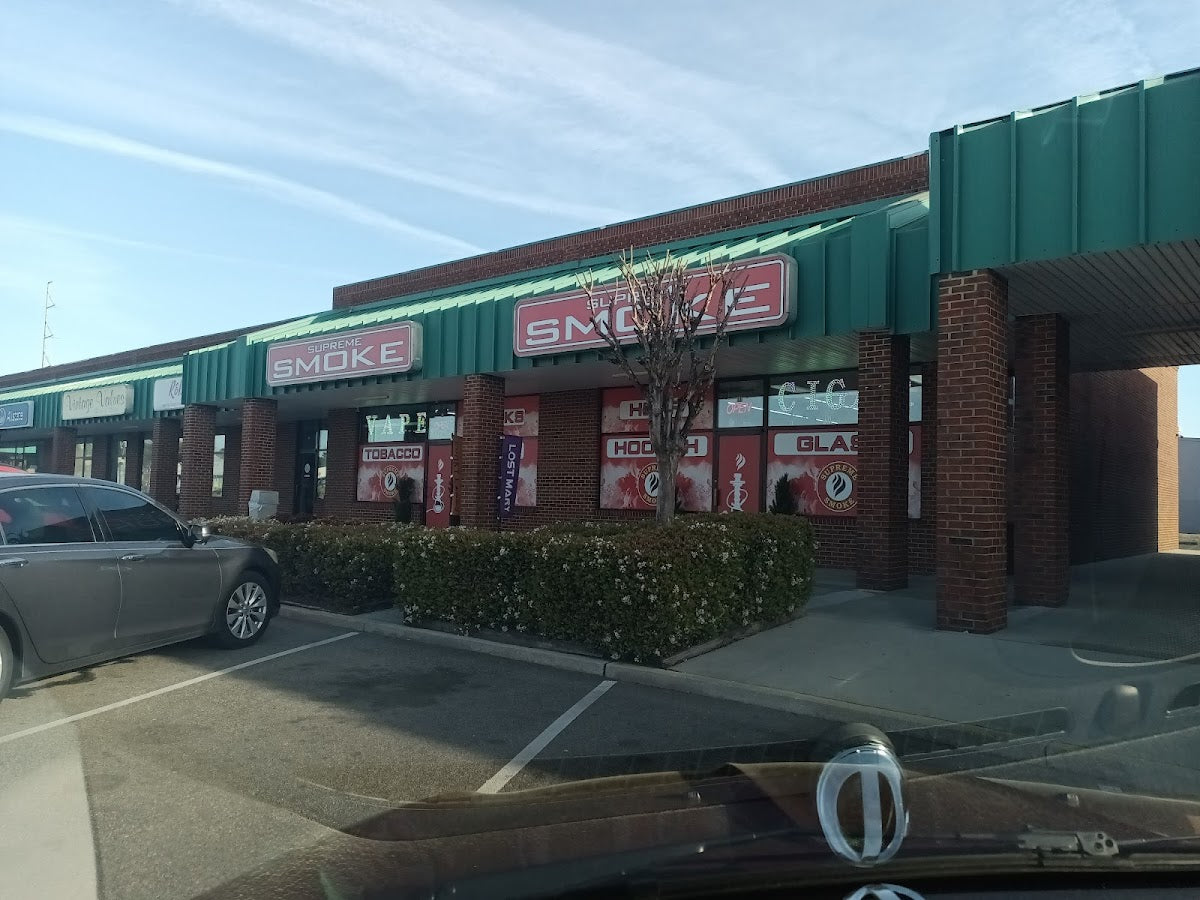 Supreme Smoke Shop storefront in Wilmington, NC