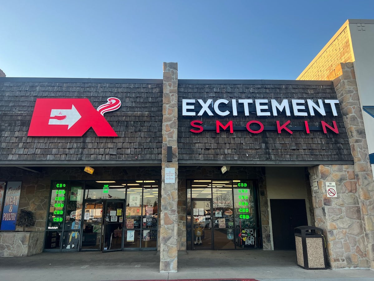 Excitement Smokin York storefront in York, PA